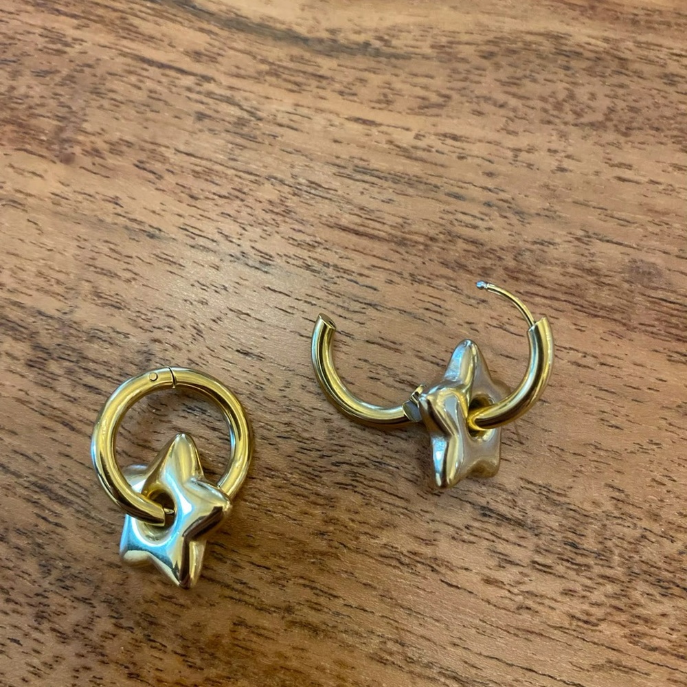 Gold Color Y2K Hoop Earrings ⚜️